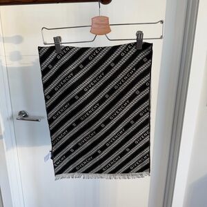 Givenchy Monochrome Wool Scarf